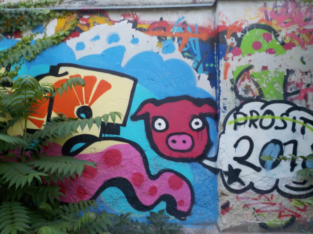 This picture shows graffiti art of a pig's head.