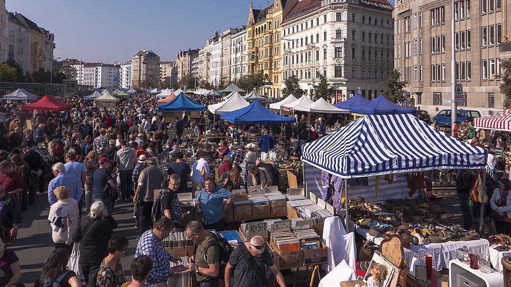 Crowded flea market